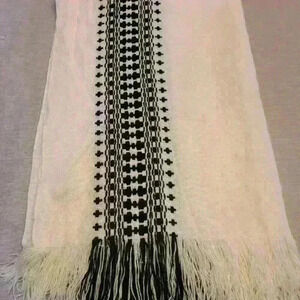 American Eagle scarf